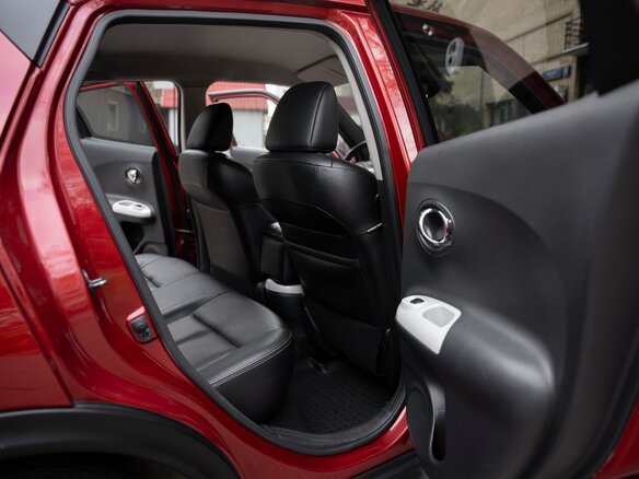 2012 Nissan Juke I, красный - вид 21