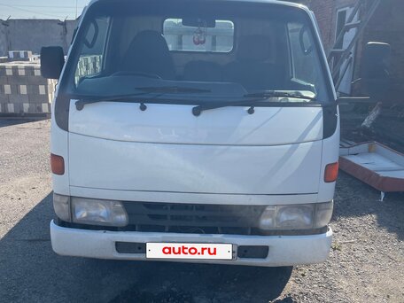 1996 Toyota Dyna, белый, 850000 рублей, вид 1