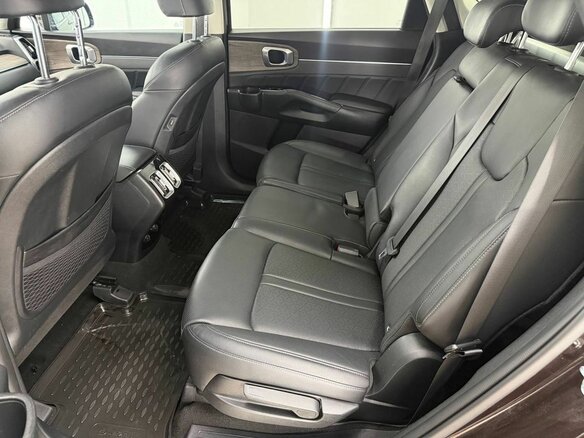 2023 Kia Sorento IV, коричневый - вид 30