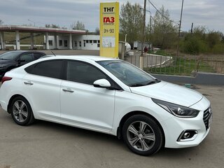 2017 Hyundai Solaris II, белый, 1300000 рублей, вид 4
