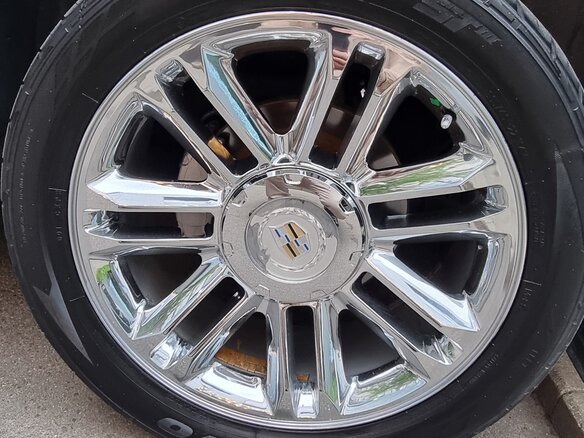 2011 Cadillac Escalade III, чёрный, 2400000 рублей - вид 35