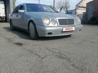 1997 Mercedes-Benz E-Класс 230 II (W210, S210), серебристый, 330000 рублей, вид 1