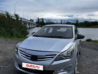 2014 Hyundai Solaris I Рестайлинг, серебристый, 550000 рублей, вид 1