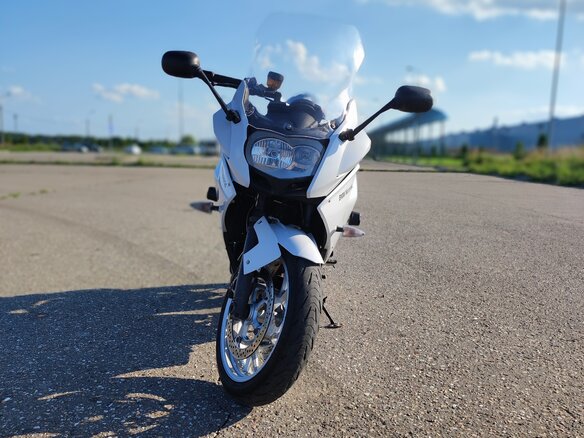 2015 BMW F 800 GT, белый, 600000 рублей - вид 2