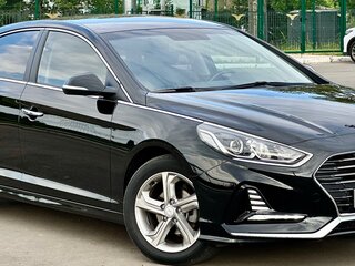 2019 Hyundai Sonata VII (LF) Рестайлинг, чёрный, 1990000 рублей, вид 1