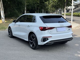 2022 Audi A3 Sportback 35 TFSI IV (8Y), белый, 2000002 рублей, вид 5