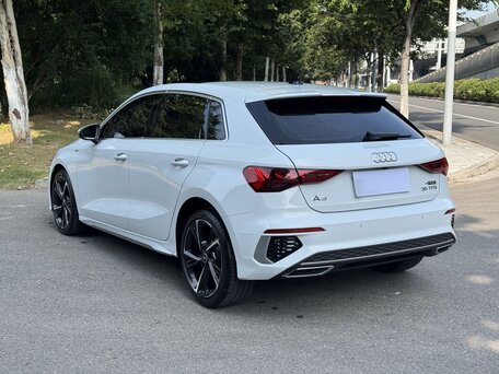 2022 Audi A3 Sportback 35 TFSI IV (8Y), белый, 2000002 рублей, вид 5