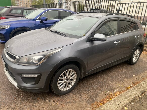 2020 Kia Rio X-Line IV, серый, 1700000 рублей - вид 5