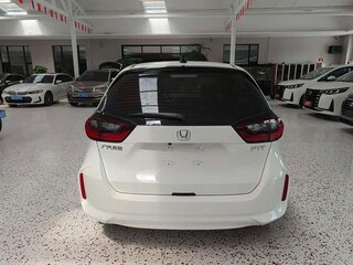 2022 Honda Fit Crosstar IV, белый, 980000 рублей, вид 2