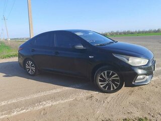 2017 Hyundai Solaris II, чёрный, 1300000 рублей, вид 5