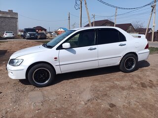 2002 Mitsubishi Lancer Cedia IX, белый, 220000 рублей, вид 4