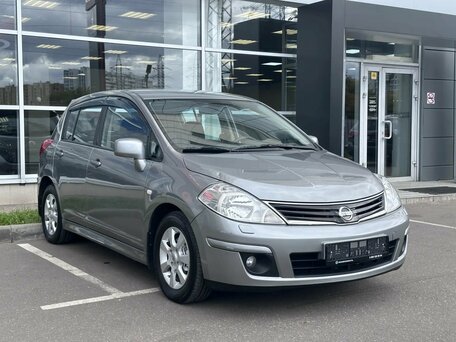 Nissan Tiida I Рестайлинг