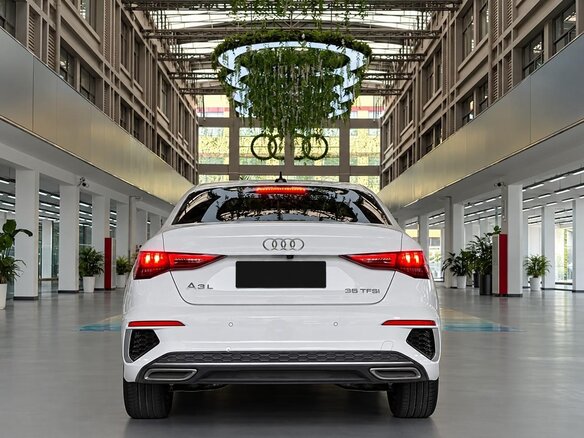 2023 Audi A3 35 TFSI Long IV (8Y), белый, 1877000 рублей - вид 4