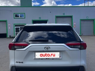 2022 Toyota RAV4 V (XA50), белый, 3000000 рублей, вид 4