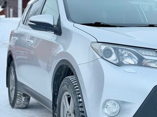 2013 Toyota RAV4 IV (XA40), серебристый, 1600000 рублей, вид 5