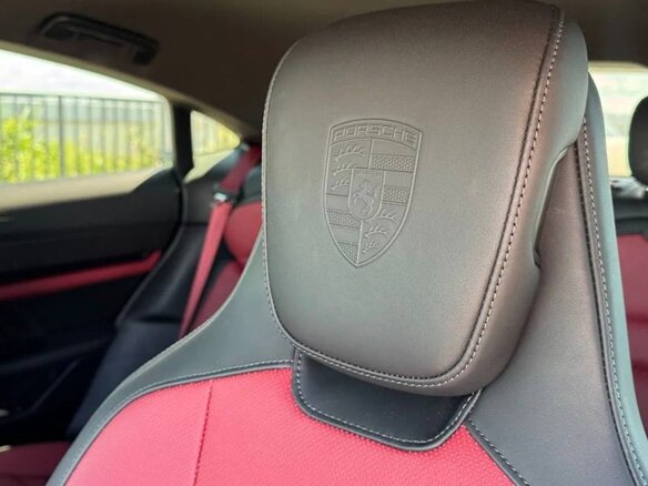 2025 Porsche Taycan GTS I Рестайлинг, чёрный, 16000666 рублей - вид 9