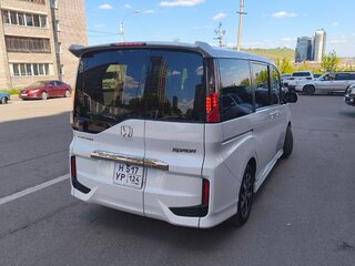 2021 Honda Stepwgn Spada V Рестайлинг, белый, 2550000 рублей, вид 4
