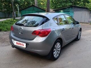 2011 Opel Astra J, серебристый, 690000 рублей, вид 3