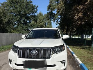 2017 Toyota Land Cruiser Prado 150 Series Рестайлинг 2, белый, 4200000 рублей, вид 1