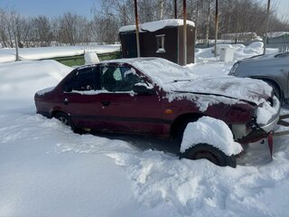 1994 Nissan Primera I (P10), красный, 80000 рублей, вид 1