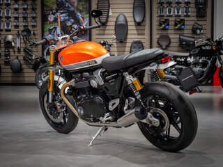 2026 Triumph Speed Twin, оранжевый, 2570000 рублей, вид 4