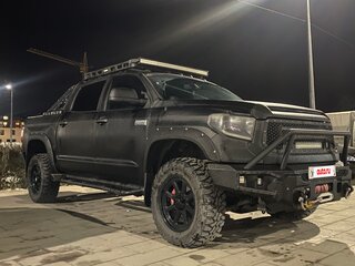 2015 Toyota Tundra CrewMax II Рестайлинг, чёрный, 5200000 рублей, вид 1