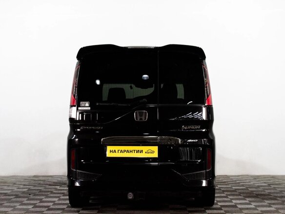 2016 Honda Stepwgn V, чёрный - вид 4