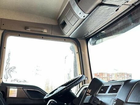 2021 Sinotruk Howo ZZ3327, красный, 4165000 рублей, вид 5