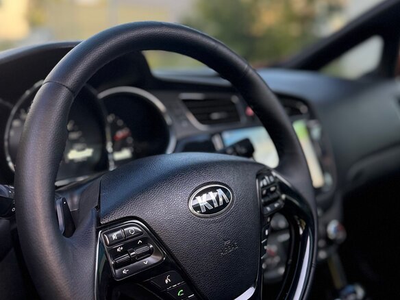 2013 Kia Ceed II, оранжевый, 1010000 рублей - вид 4