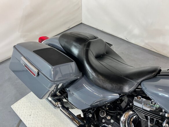 2012 Harley-Davidson Road Glide, серебристый, 760000 рублей - вид 6