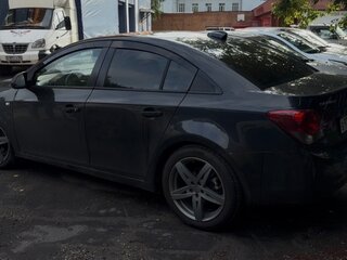 2010 Chevrolet Cruze I, чёрный, 650000 рублей, вид 4