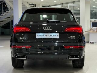 2025 Audi Q5 L 45 TFSI II (FY) Рестайлинг, чёрный, 5590000 рублей, вид 4