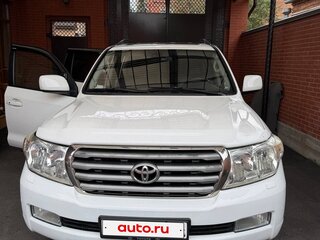 2010 Toyota Land Cruiser 200 Series, белый, 3100000 рублей, вид 1