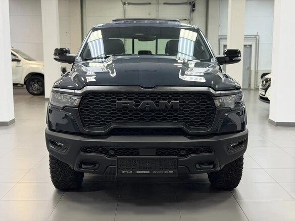 2025 Ram 1500 Crew Cab V Рестайлинг, синий, 8990000 рублей - вид 5