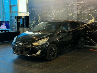 2012 Hyundai Solaris I, чёрный, 650000 рублей, вид 3