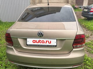 2016 Volkswagen Polo V Рестайлинг, бежевый, 1350000 рублей, вид 4