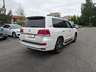 2020 Toyota Land Cruiser 200 Series Рестайлинг 2, белый, 7850000 рублей, вид 4