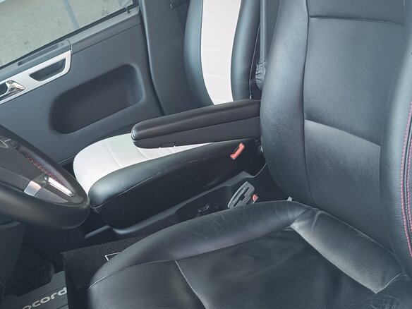 2014 Volkswagen Multivan T5 Рестайлинг, белый, 2900000 рублей - вид 10