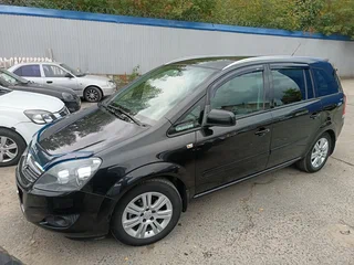 2012 Opel Zafira B Рестайлинг, чёрный, 1000150 рублей, вид 1