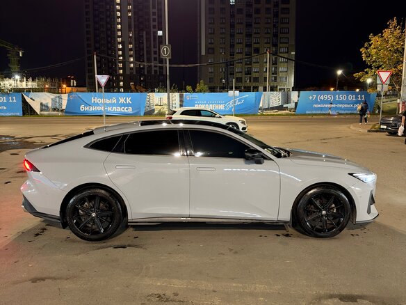 2023 Changan UNI-V I, серебристый, 2100000 рублей - вид 5