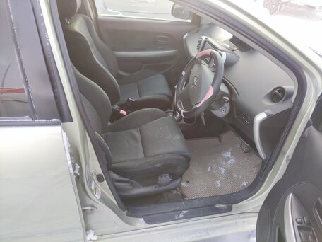 2007 Toyota Ist I Рестайлинг, золотистый, 373000 рублей, вид 4