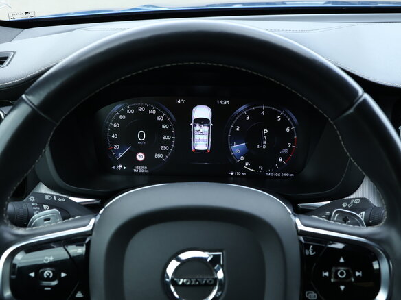 2019 Volvo XC60 II, синий, 3039000 рублей - вид 10