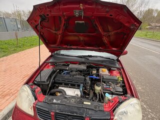 2004 Suzuki Forenza, красный, 450000 рублей, вид 3