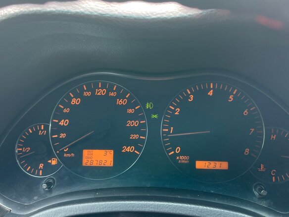 2006 Toyota Avensis II Рестайлинг, серебристый, 600000 рублей - вид 9