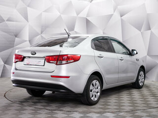 2016 Kia Rio III Рестайлинг, серебристый, 863000 рублей, вид 5