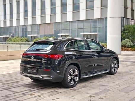 2025 Mercedes-Benz EQE SUV 500, чёрный, 7930000 рублей, вид 5
