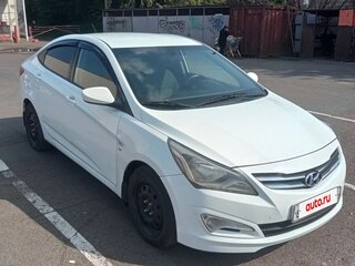 2015 Hyundai Solaris I Рестайлинг, белый, 850000 рублей, вид 4