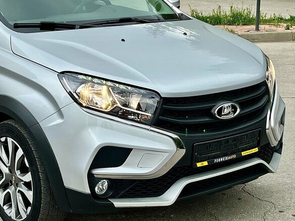 2018 Lada (ВАЗ) XRAY Cross I, серебристый, 1250000 рублей - вид 12