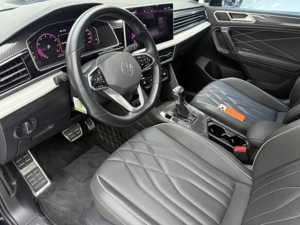 2022 Volkswagen Tiguan II Рестайлинг, чёрный, 2550111 рублей - вид 7