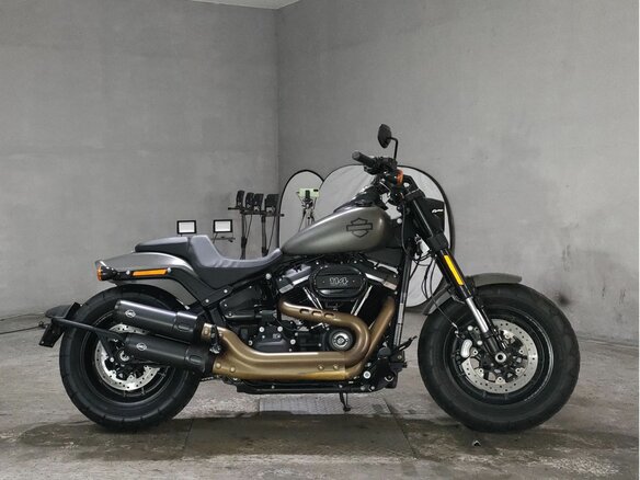 2017 Harley-Davidson Fat Bob, серый, 1114000 рублей